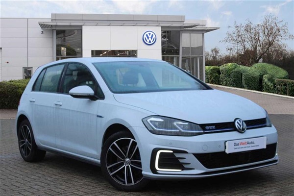 Volkswagen Golf 1.4 TSI GTE PHEV 204PS DSG Auto