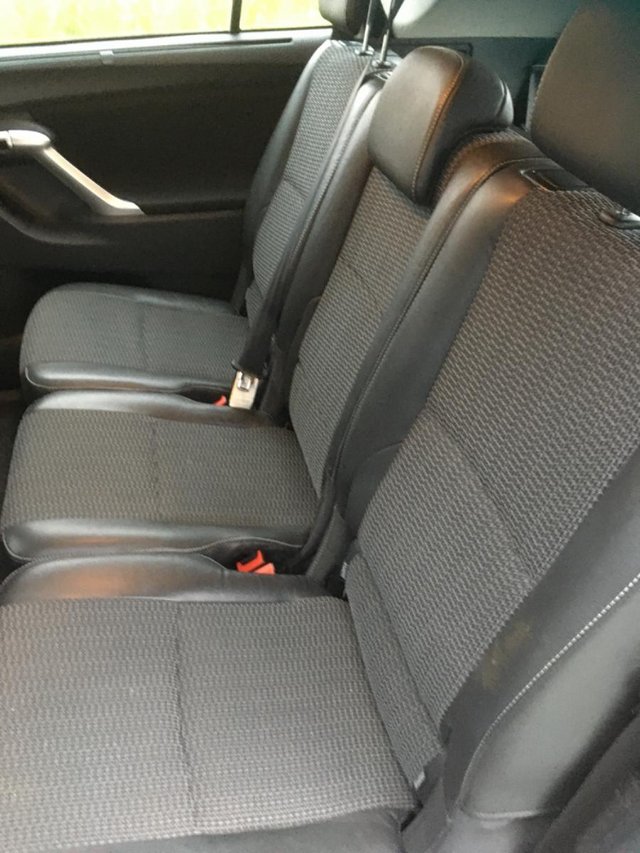 7 seater Toyota Verso 2.0 diesel with extra features