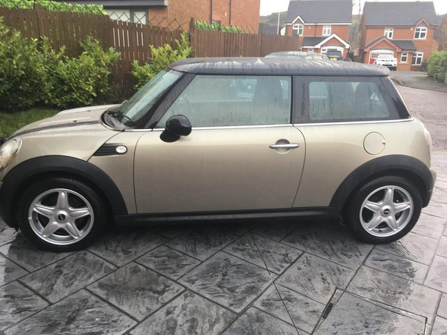 MINI COOPER 1.6 PETROL EXCELLENT CONDITION