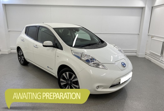 Nissan Leaf 30 kWh Tekna 6.6kw Charging Auto