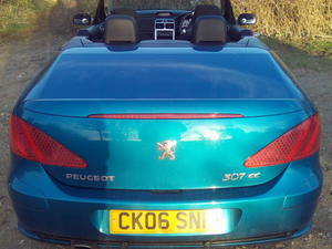 Peugeot 307 cc Convertible in Crawley | Friday-Ad