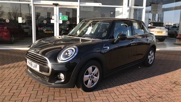 Mini Hatch 1.5 Cooper D II [Mini Navigation]