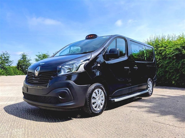 Renault Trafic M 1 HACKNEY W/CHAIR ACCESS