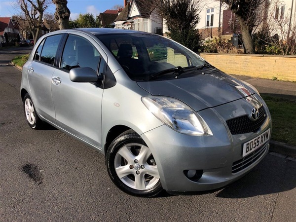 Toyota Yaris VVTI T SPIRIT-Hpi Clear-New Mot-Full Service