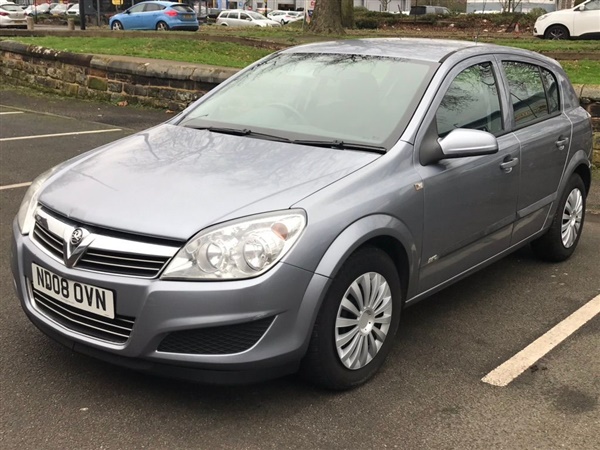 Vauxhall Astra 1.6 i 16v Life Hatchback 5dr Petrol Manual