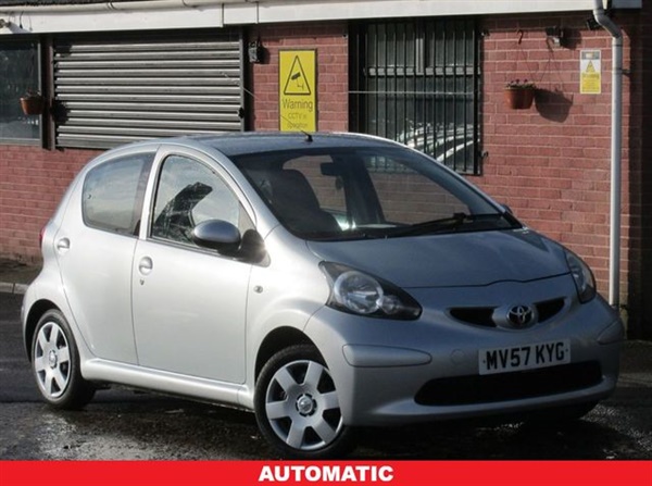 Toyota Aygo 1.0 VVT-I PLUS (AUTOMATIC) 5dr