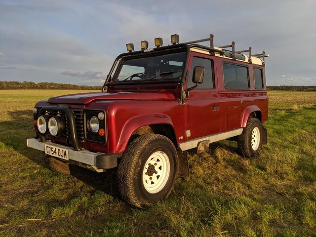 Defender V8 LOW MILEAGE  Eligible for export to US. #86