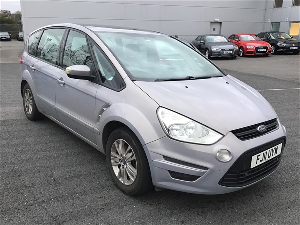 Ford S-Max 2.0 TDCi 140 Zetec 5dr - MULTI-FUNCTION STEERING