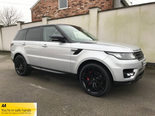 Land Rover Range Rover Sport 3.0 SDV6 HSE DYNAMIC 5DR