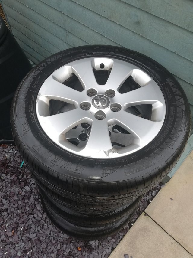 Vauxhall Insignia Alloy wheels 5x120 fitting with new tyres