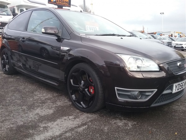 Ford Focus St-2 2.5