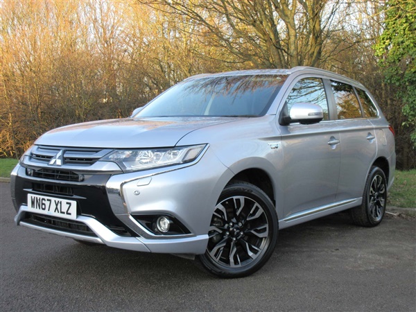 Mitsubishi Outlander 2.0h 12kWh 4hs SUV 5dr Petrol Plug-in