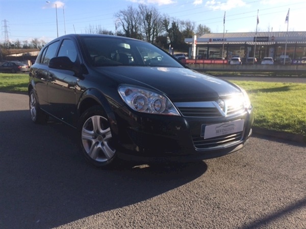 Vauxhall Astra Astra Club Hatchback 1.6 Manual Petrol