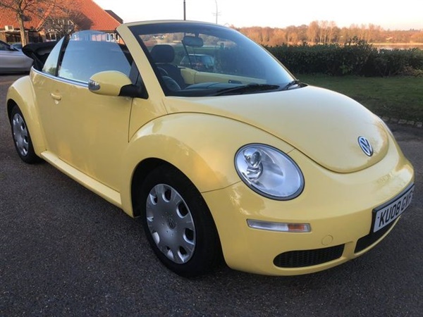 Volkswagen Beetle Service History: 10 stamps, 12 Months MOT,