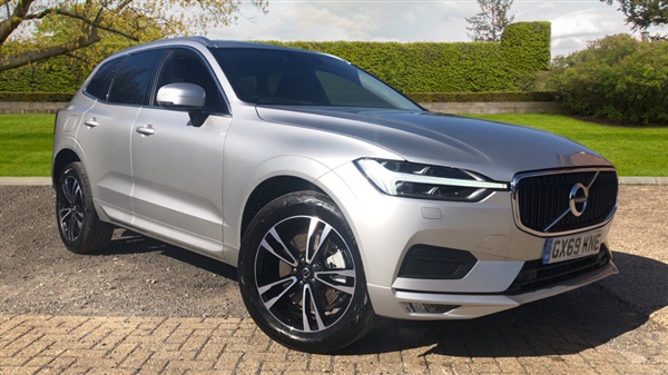 Volvo XC D4 Momentum Pro Auto Fami