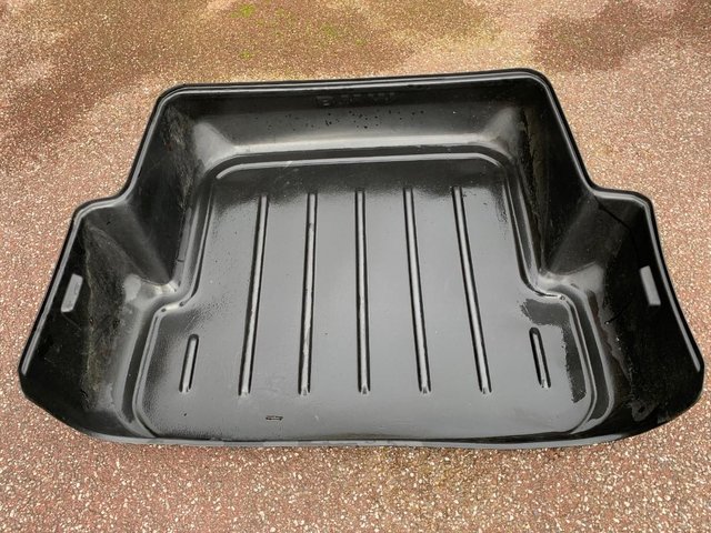 Car boot liner for BMW 335
