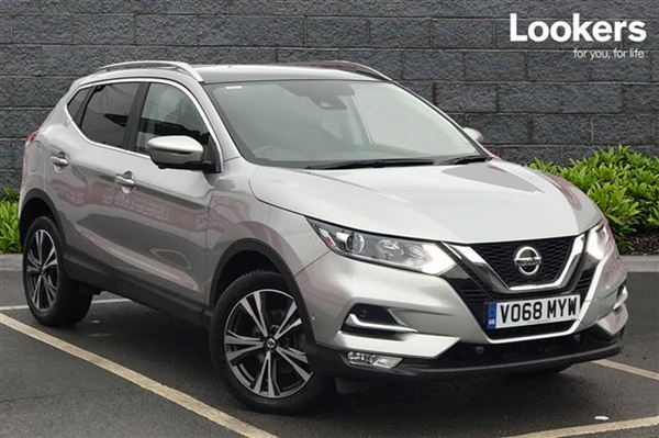 Nissan Qashqai 1.5 Dci 115 N-Connecta 5Dr [Glass Roof Pack]