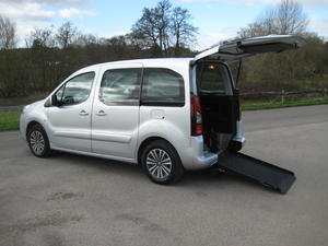 PEUGEOT PARTNER TEPEE AUTOMATIC  WHEEL CHAIR ACCESS in