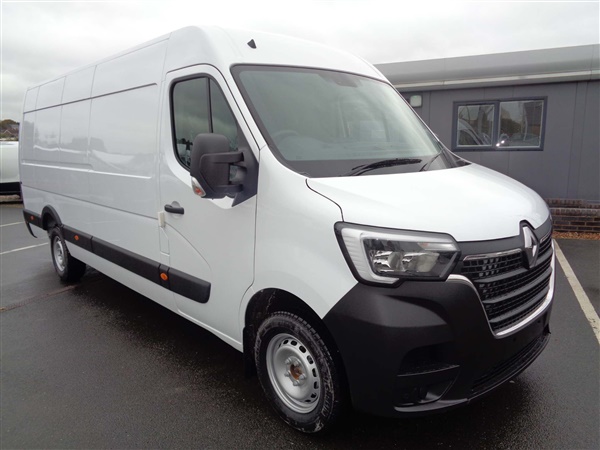 Renault Master LML35dCi 130 Business Medium Roof Van