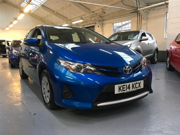 Toyota Auris D-4D ACTIVE ONE OWNER ONLY  MILES!!