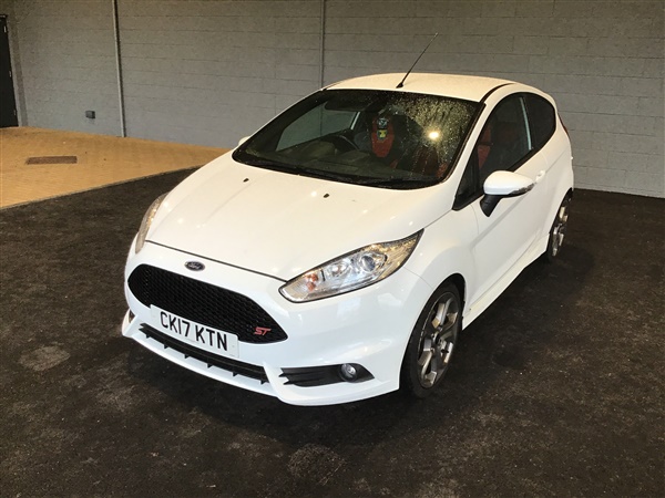 Ford Fiesta 1.6 EcoBoost ST-3 3dr - FORD SYNC - BLUETOOTH -