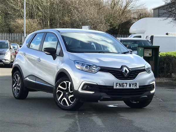 Renault Captur 0.9 TCe Dynamique Nav SUV 5dr Petrol (s/s)