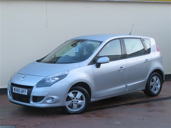 Renault Scenic 1.5 dCi Dynamique 5dr (Tom Tom)