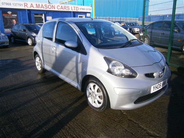 Toyota Aygo 1.0 VVT-i Platinum 5dr [AC] GREAT FIRST TIME