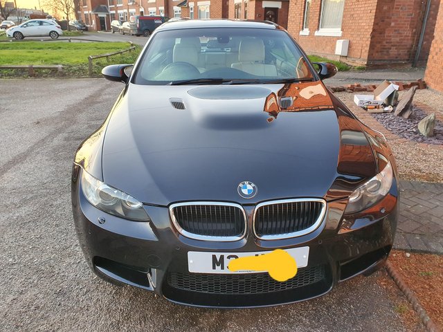 BMW INDIVIDUAL M3 E93 CAB 4L V8 DCT