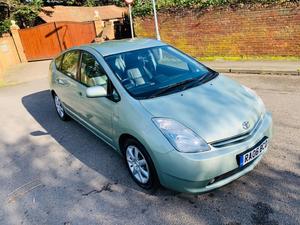 Toyota Prius  in London | Friday-Ad