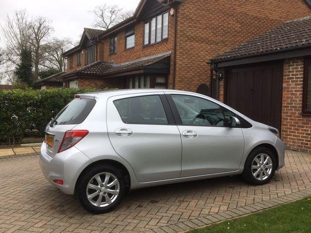 Toyota Yaris 1.3 TR  reg immaculate condition