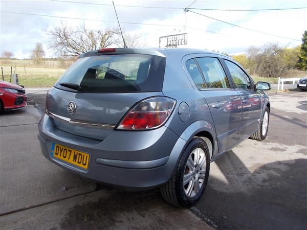 Vauxhall Astra 1.8i VVT Design 5dr