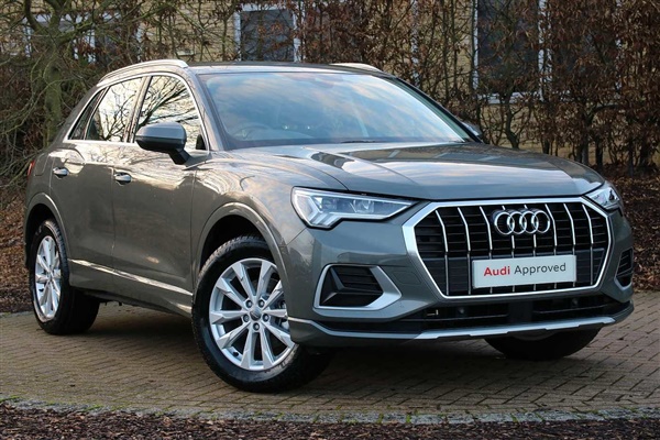 Audi Q3 Sport 35 TFSI 150 PS 6-speed