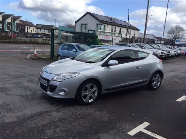 Renault Megane MEGANE DYNAMIQUE DCI COUPE