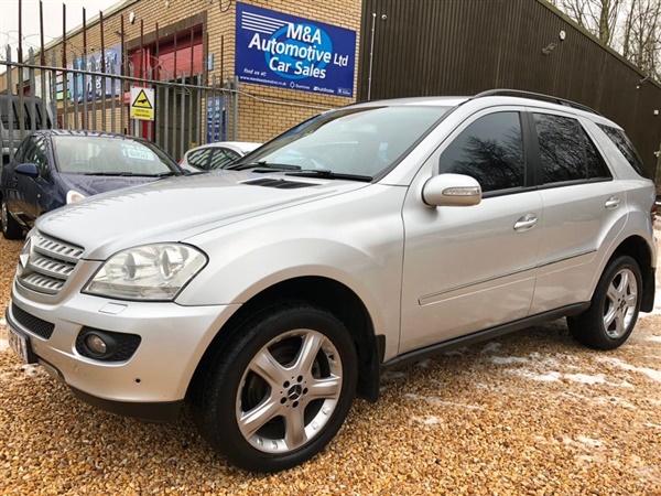 Mercedes-Benz M Class 3.0 ML320 CDI Sport SUV 5dr Diesel