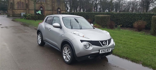 Nissan Juke v Acenta Premium 5dr