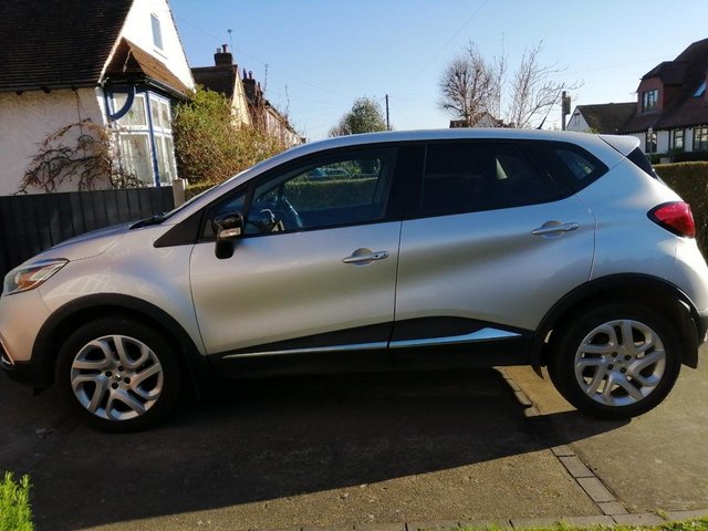 RENAULT CAPTUR , Silver. Full Service history