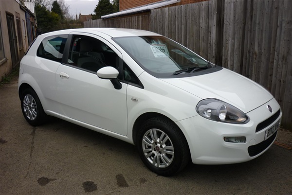 Fiat Punto 1.4 Easy 3dr ONLY  MILES