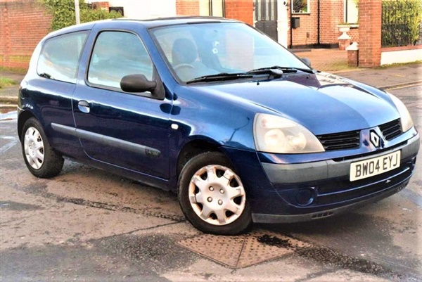 Renault Clio 1.4 Automatic.Low  Miles. New MOT. Part