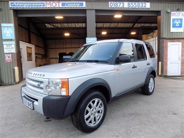 Land Rover Discovery 2.7 Td V6 7 seat 5dr Silver Long MOT
