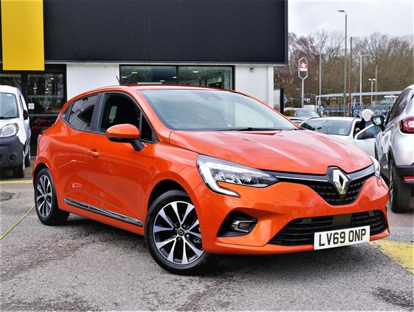 Renault Clio 1.0 TCe Iconic (s/s) 5dr