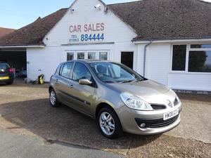 Renault Clio  in Ryde | Friday-Ad