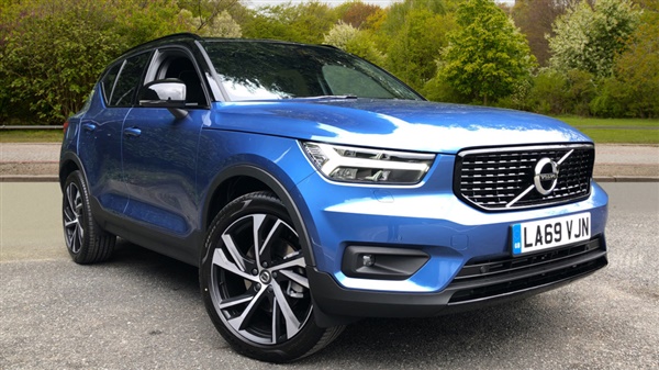 Volvo XC40 T4 RDesign Pro AWD AT Intelli Auto