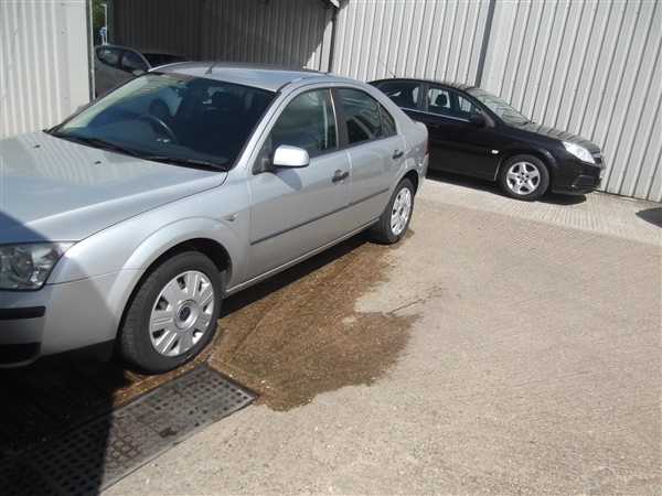 Ford Mondeo 2.0 LX 5dr
