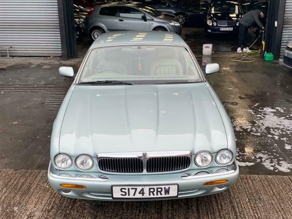 Jaguar XJ Series