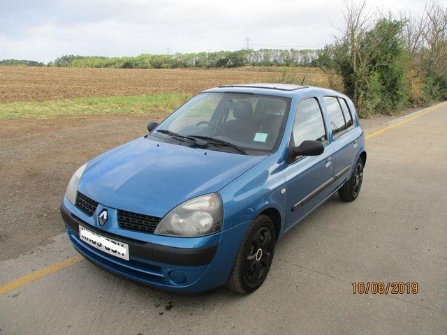 Renault Clio Breaking for parts