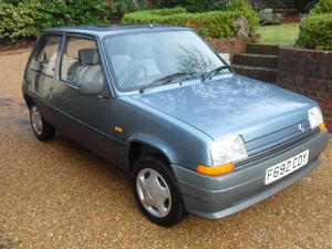 CLASSIC RENAULT  ONLY  MILES in Heathfield |