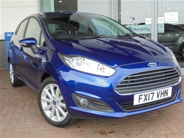 Ford Fiesta TITANIUM Navigation EcoBoost 100ps