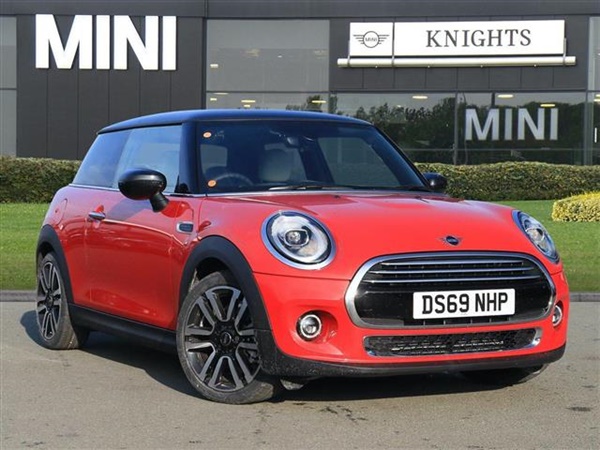 Mini Hatch 3-Door Hatch Cooper Exclusive