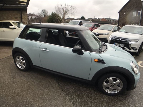 Mini Hatch COOPER in Horsforth, Leeds Manual